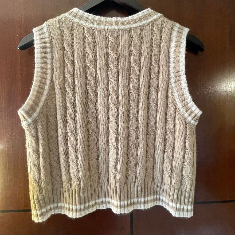 Women's Beige Cable-knit Vest V-neck Acrylic tank Top Sweater Size M - Picture 3 of 6